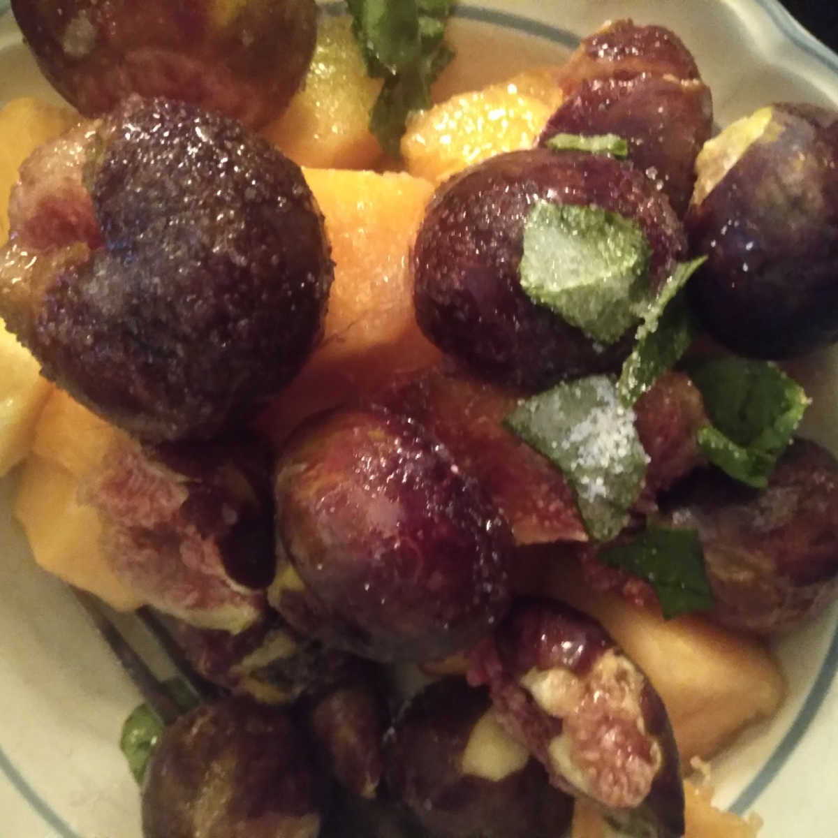 fig salad recipe with fresh cantaloupe, figs, and basil